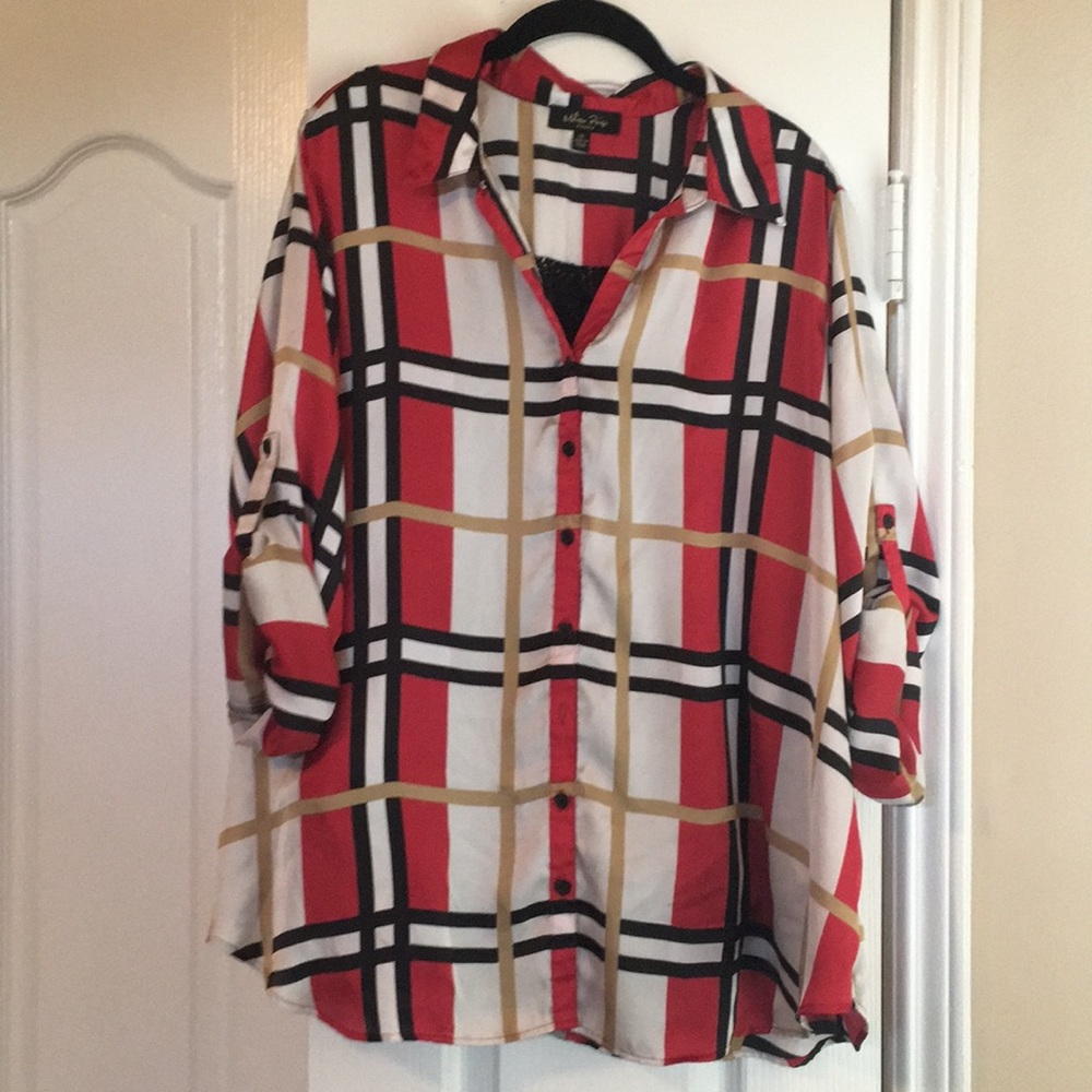 Plaid blouse with black lace shirt tail